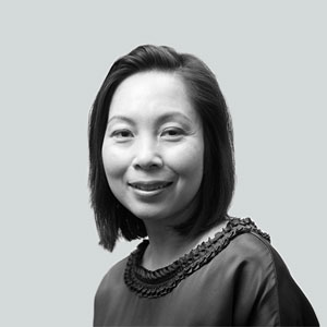 Headshot of Brenda Chia - Strategy & Operations Consultant