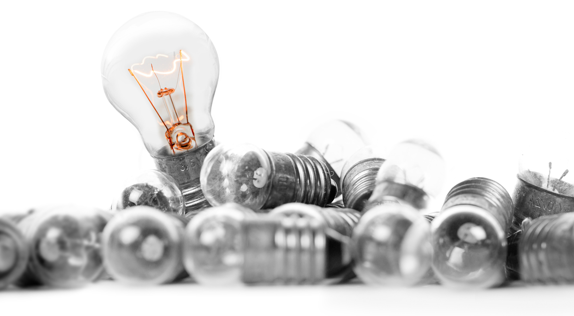 freelance m&a consultants - light bulbs